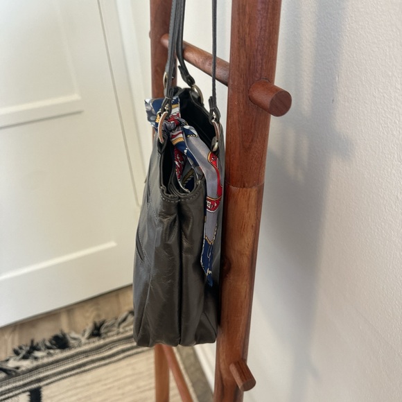 Vintage leather tote - Picture 3 of 8